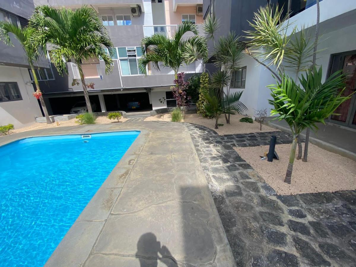 Ibiza Apartment - 150M From The Beach Flic en Flac Exterior photo